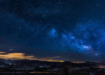 Copia Los 107.000 objetos Imposibles: la astrónoma Beatriz Villarroel encuentra evidencia de actividad orbital antes del primer satélite